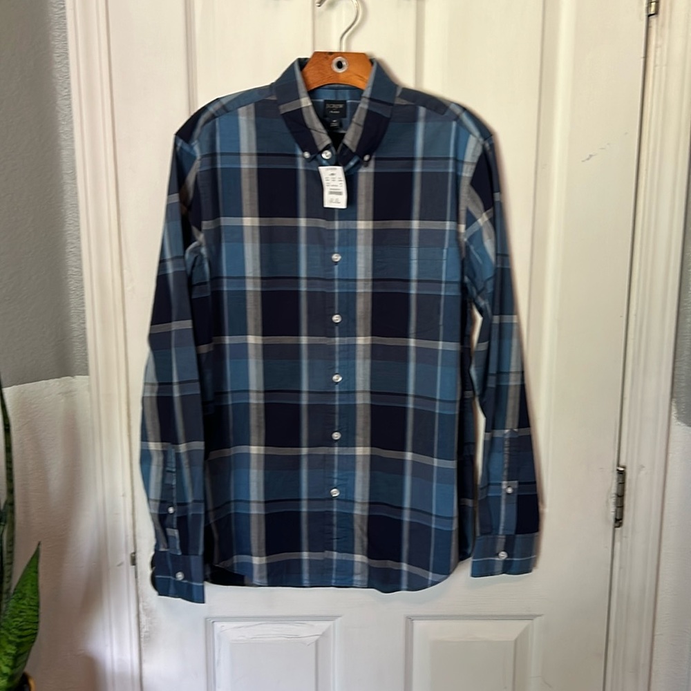 Men’s button up shirt